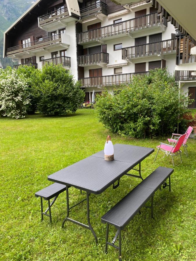Appartement Style Chalet Avec Grande Terrasse Et Parking Prive Chamonix Kültér fotó